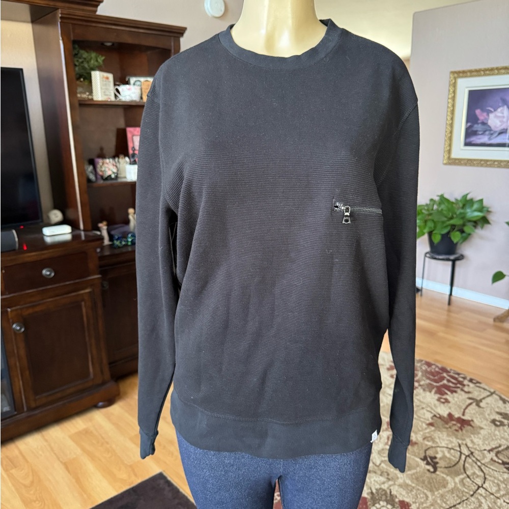 Kuwalla black long sleeve sweatshirt w/pocket-size L